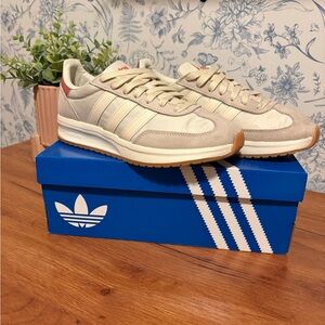 Adidas Women’s Run 70s 2.0 Sneaker Cream, Dark Pink with Gum Sole